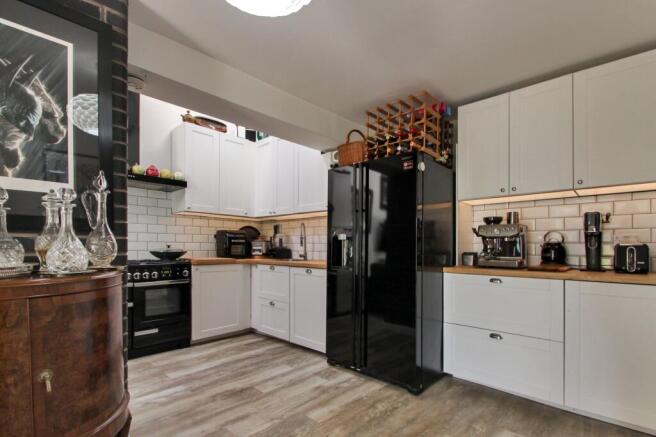 Kitchen / Open Plan Living Area