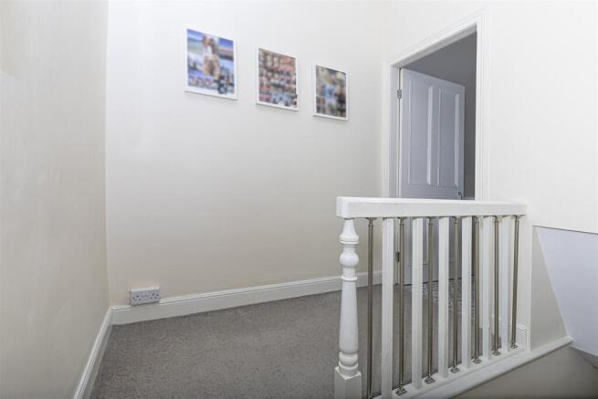 2 bed Terraced for sale Image 11
