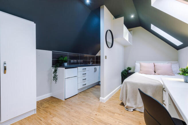 Flat 17, UNW, 2