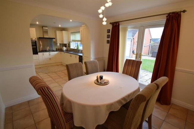 Kitchen/Dining Room