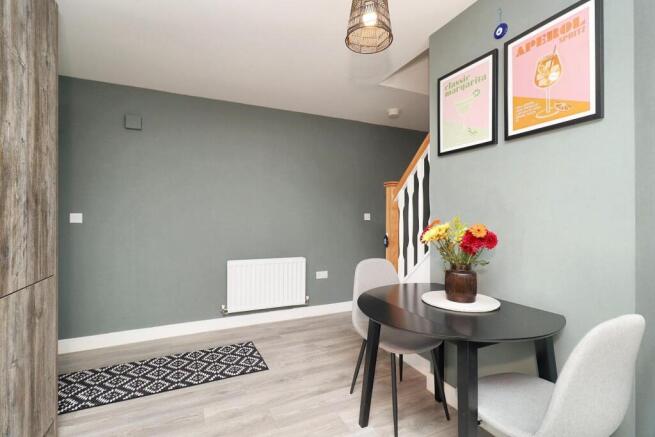 2 bed Semi-Detached for sale Image 6