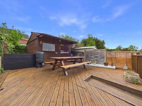 Loddon Bridge Road, Woodley, RG5 photo 4