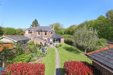 Northwood Cottages, Horsham Road, Capel, Dorking, RH5