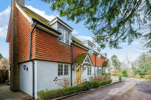 3, Anns Walk, Redhill RH1 4PG