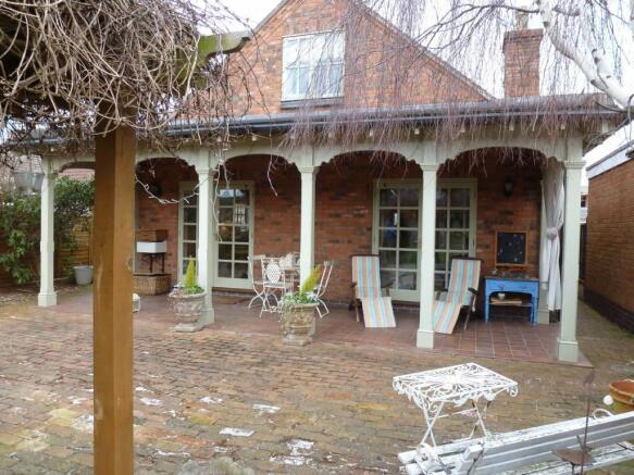 Photo 10