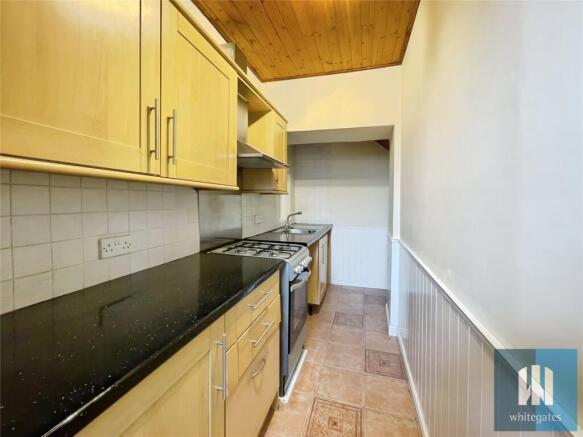 2 bed Terraced to rent Image 4