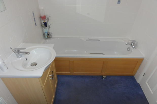 BATH/SHOWER ROOM
