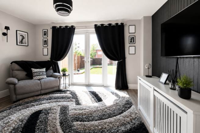 Stoneham Close, Witham photo 4