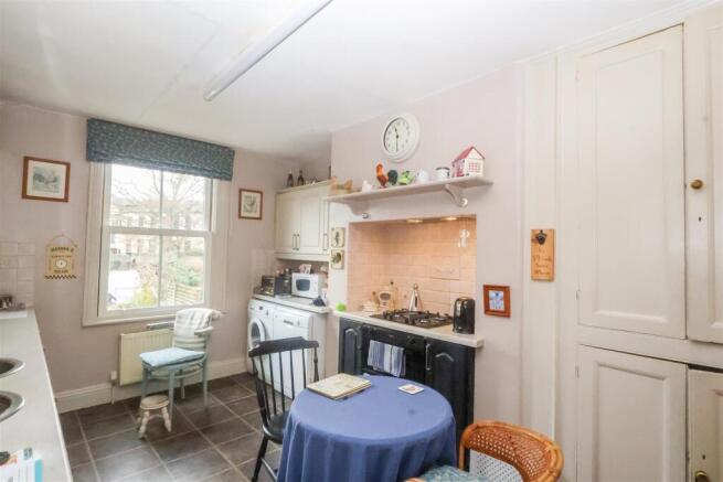 4 bed End of Terrace for sale Image 7