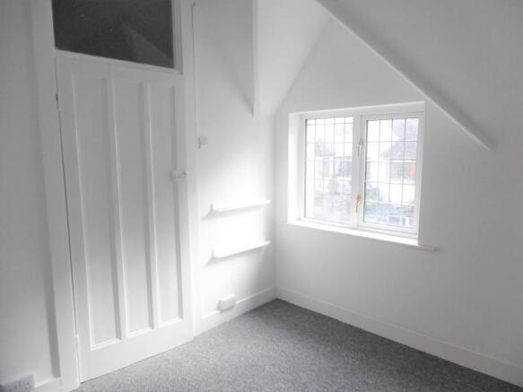 Bedroom 1 (FRONT)