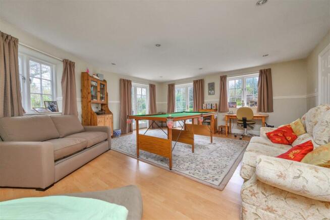GARDEN ROOM