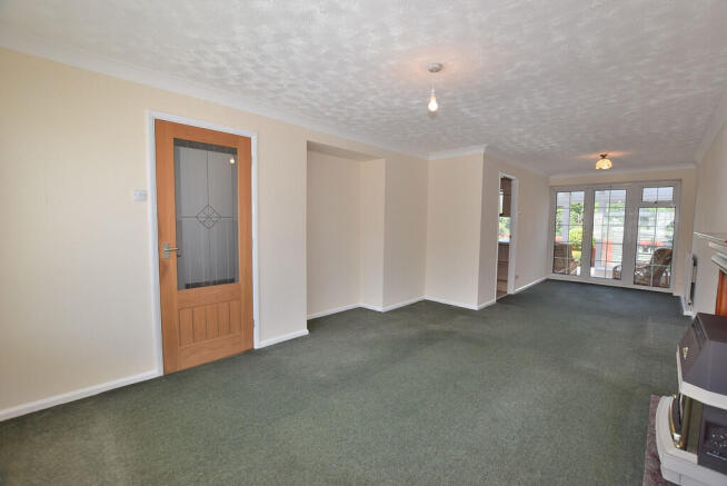 3 bed Detached for sale Image 4