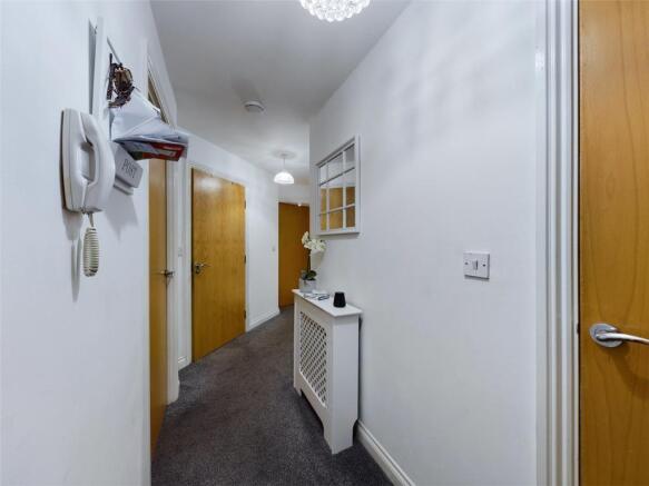 2 bed Apartment for sale Image 9