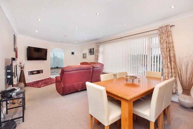Lounge/Diner