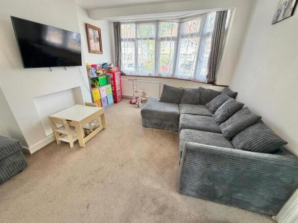 Davidson Frost-Wellings, DFW, Felbridge Avenue, Li