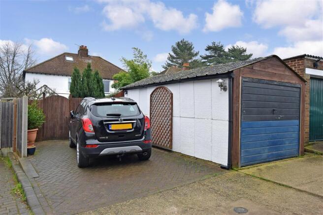 Driveway/Parking