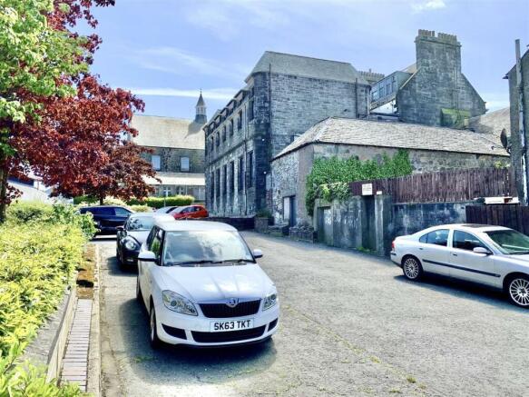 Pilmuir Street, Dunfermline parking.jpeg