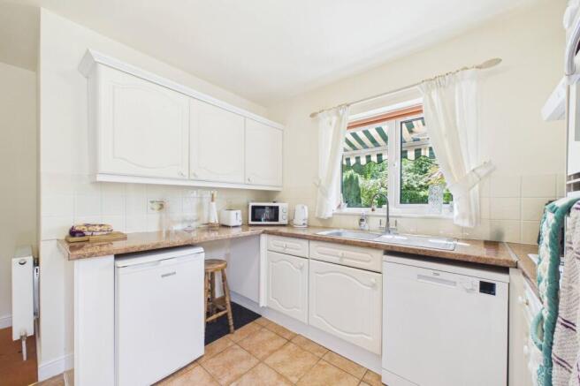 Finchley Close, Barton-Upon-Humber, DN18 photo 4
