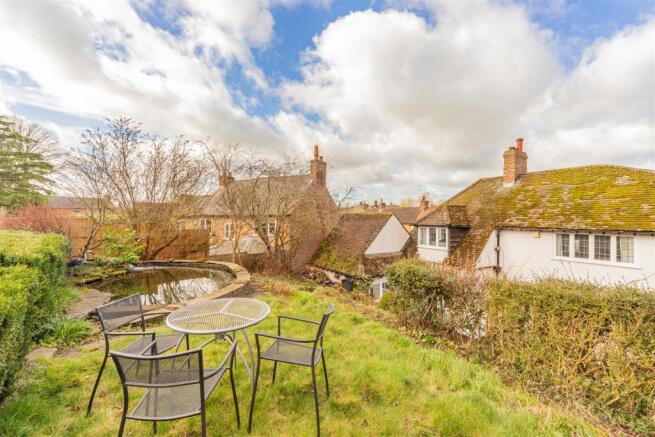 Long-Lane-Leicester-detached-house-IMG_0069.jpg