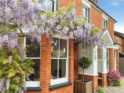 Pinewood Avenue, Crowthorne, Berkshire