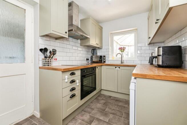 3 bed Semi-Detached for sale Image 9