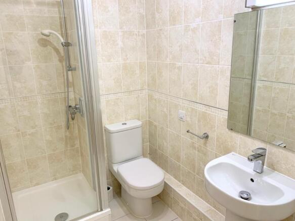 2 bed Apartment for sale Image 12