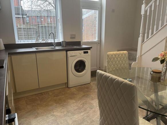 2 bed Terraced for sale Image 10