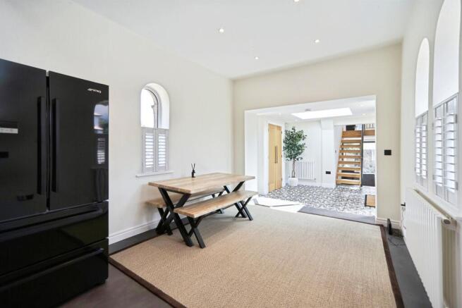 3 bed Detached for sale Image 6