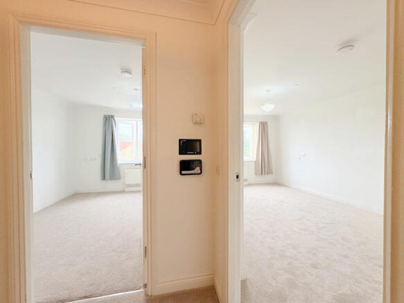2 bed Retirement Property for sale Image 10