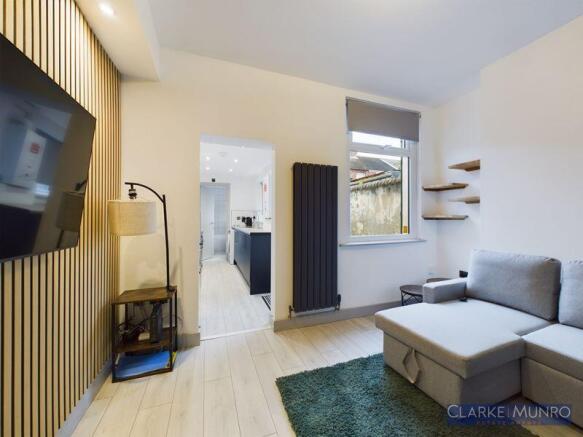 3 bed Terraced for sale Image 8