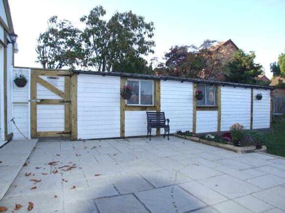 Garage/Workshop