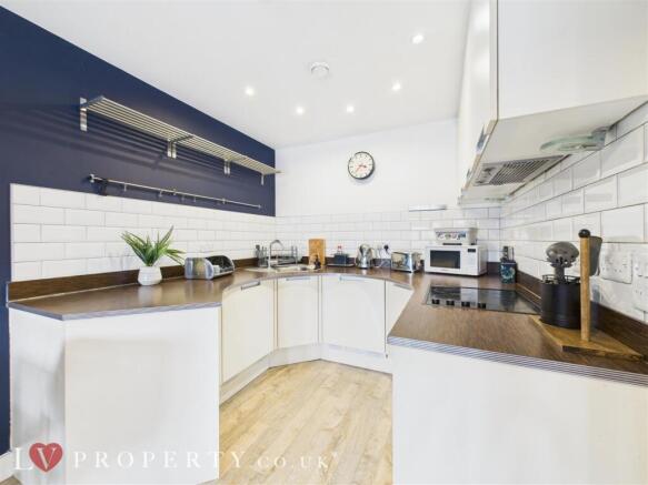 CAM05016G0-PR0067-ST