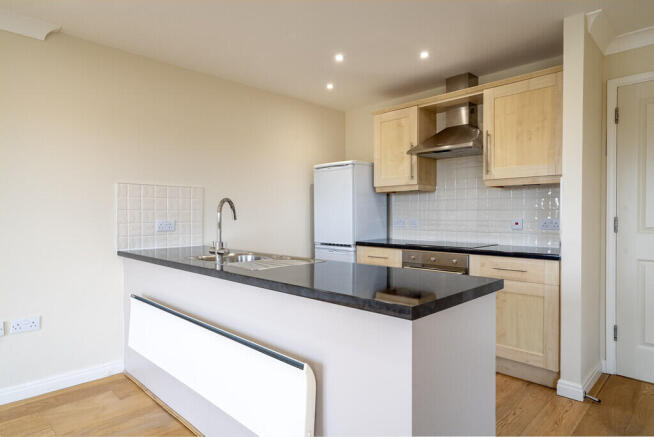 2 bed Apartment for sale Image 10