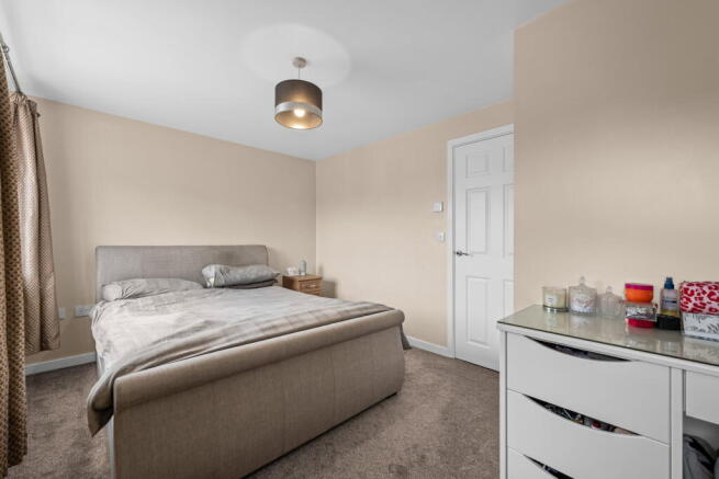 3 bed Semi-Detached for sale Image 11