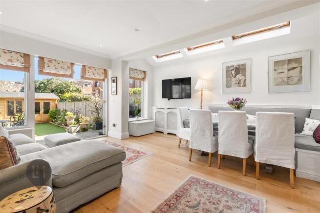 Living/Dining Room