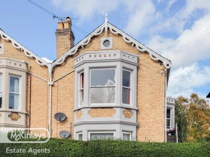Spacious 2 bedroom apartment, Richmond Road location & No onward Chain