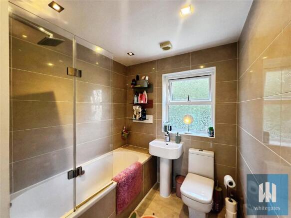 4 bed Detached for sale Image 12