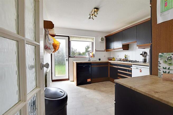 Falconbury Drive, Bexhill On Sea photo 4