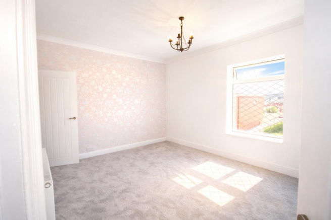 3 bed Terraced for sale Image 10