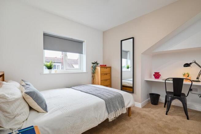 1 bed House Share to rent Image 12