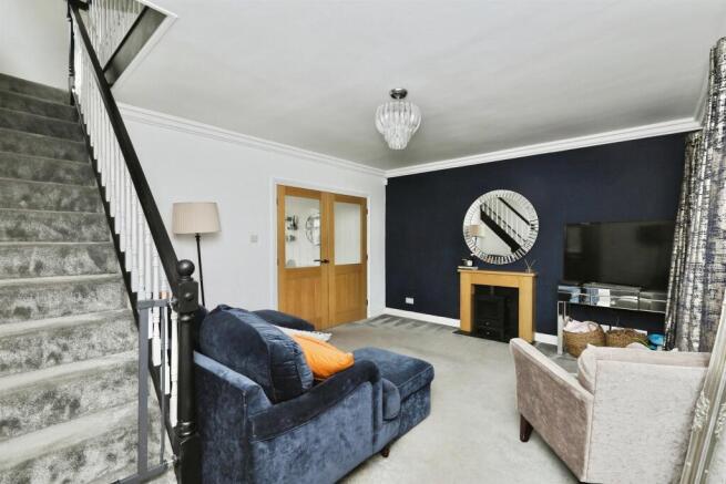 3 bed Semi-Detached for sale Image 5