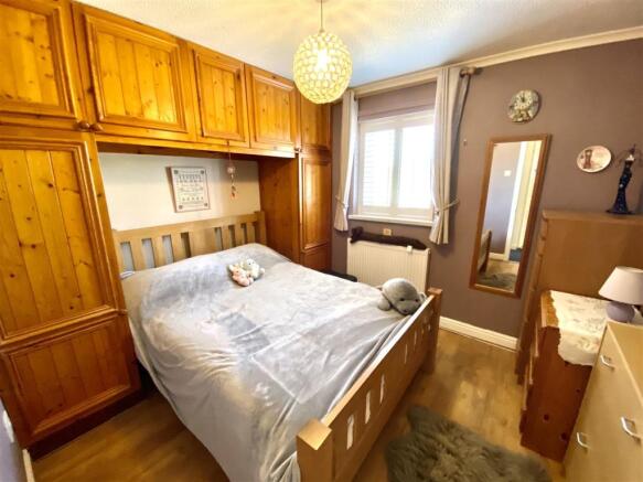 BEDROOM 2