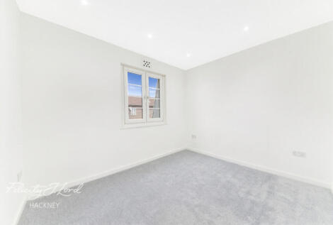 Templecombe Road, London