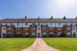 Flat 52, Monarch Court, Lyttelton Road, Hampstead Garden Suburb, London N2 0RA