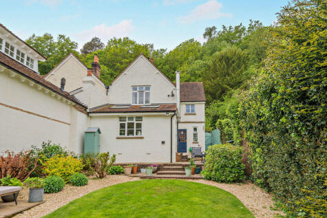 Horsham Road, Holmbury St Mary