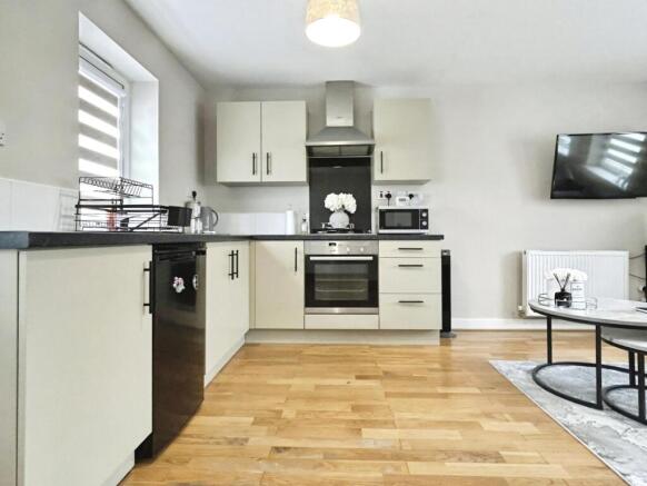 1 bed Flat for sale Image 5