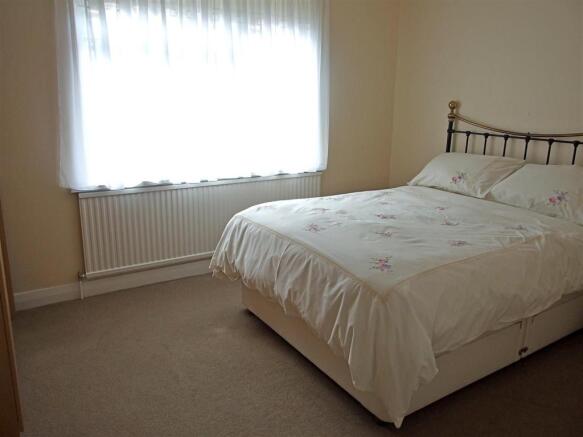 BEDROOM 2