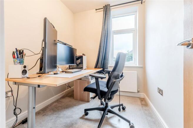 3 bed Town House for sale Image 7