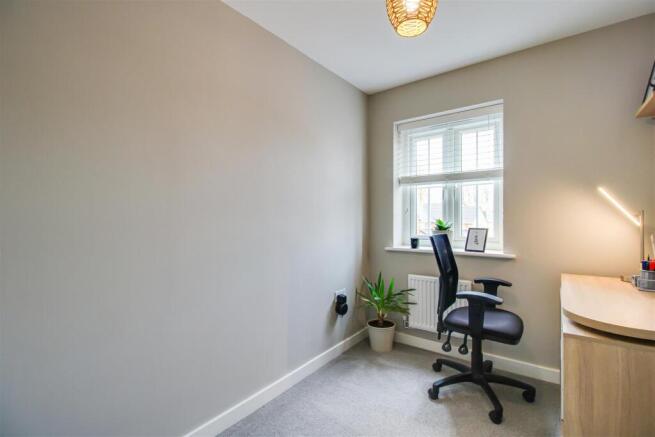 3 bed Semi-Detached for sale Image 9