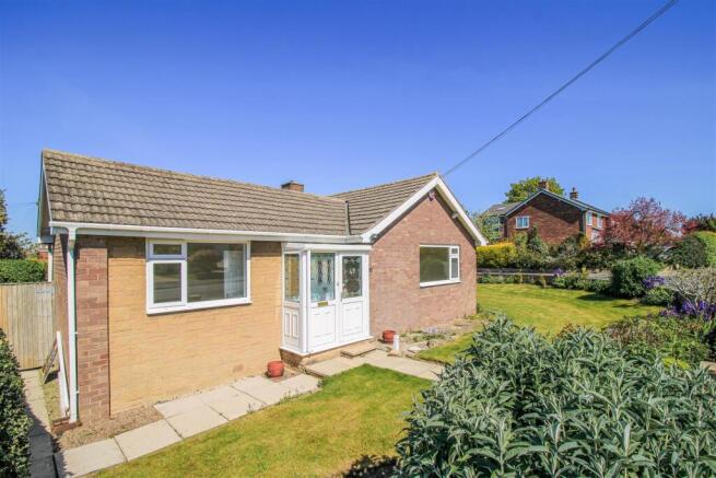 2 bed Detached Bungalow for sale Image 10